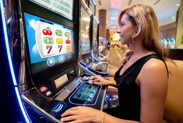 slot7777 live Capsa Banting table with professional dealer and HD camera setup
